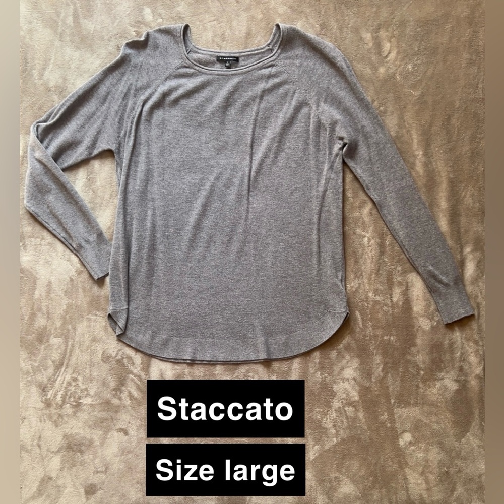 Women’s lightweight sweater